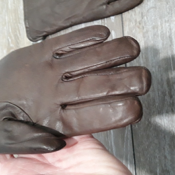Dark brown leather fur lined gloves. Large - Picture 4 of 7